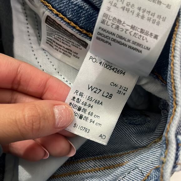 Levi’s Wedgie Straight Button Fly Ripped Distressed Denim Jeans Size 27 27x28 - Picture 9 of 12